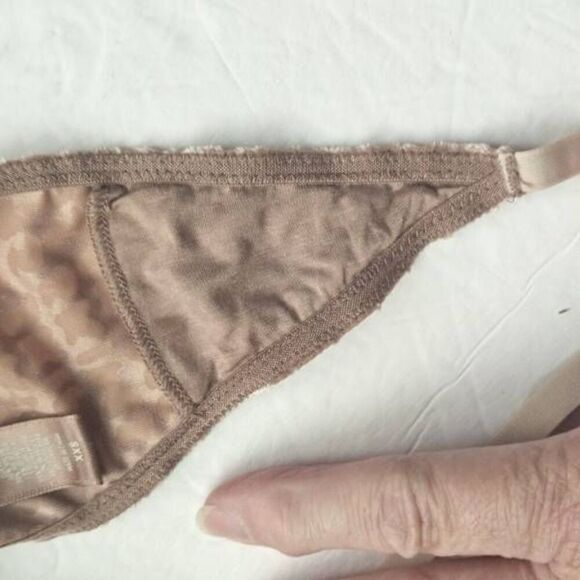 SKIMS FLOCKED LOGO PANTY NWT - Picture 7 of 9